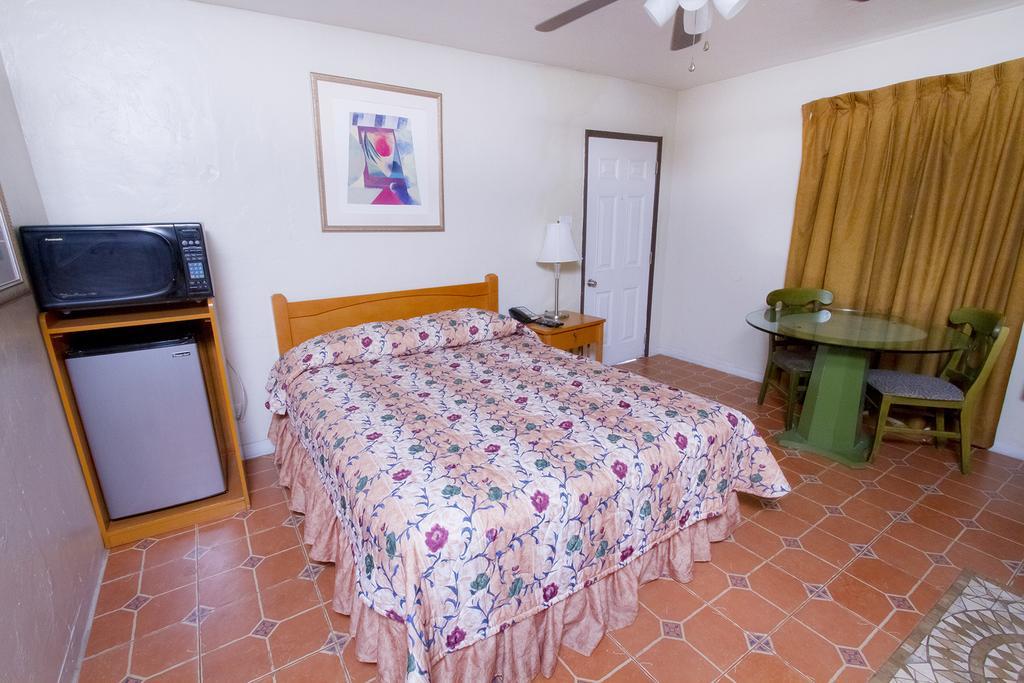 Mission Bell Motel 2*