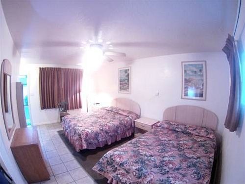 Mission Bell Motel 2*
